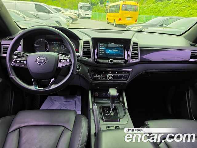 KG Mobility (SsangYong) Rexton Sports Khan Diesel 2.2 2WD Prestige 2021 — фото 11