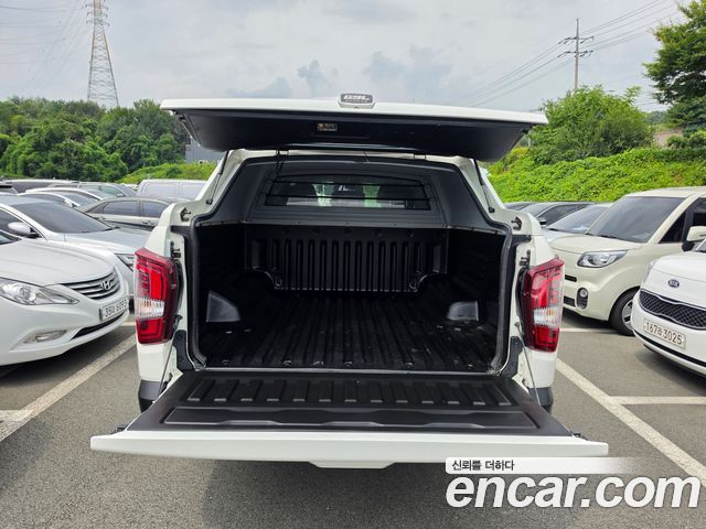 KG Mobility (SsangYong) Rexton Sports Khan Diesel 2.2 2WD Prestige 2021 — фото 16