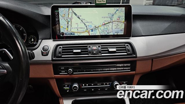 BMW 5 Series (F10) M550d xDrive 2014 — фото 13