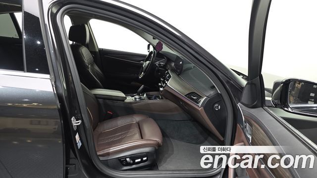 BMW 5 Series (G30) 523d xDrive Luxury 2021 — фото 11