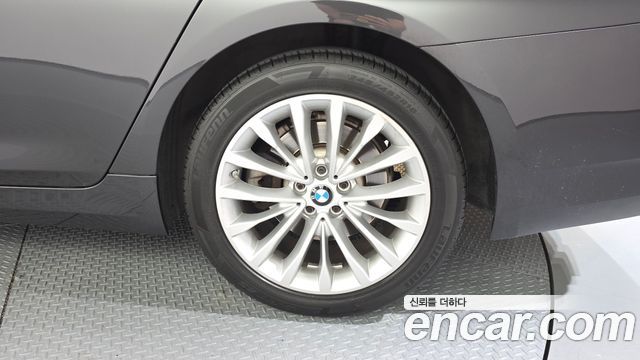 BMW 5 Series (G30) 523d xDrive Luxury 2021 — фото 21