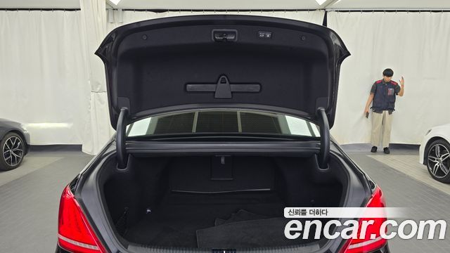 Genesis EQ900 3.3 T-GDI AWD Premiun Luxury 2016 — фото 24