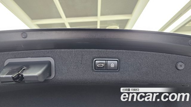 Genesis EQ900 3.3 T-GDI AWD Premiun Luxury 2016 — фото 39