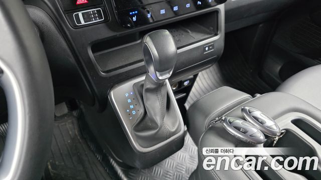 Hyundai Staria 4WD Tourer 9-Seater Modern 2025 — фото 9