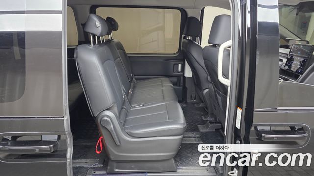 Hyundai Staria 4WD Tourer 9-Seater Modern 2025 — фото 11