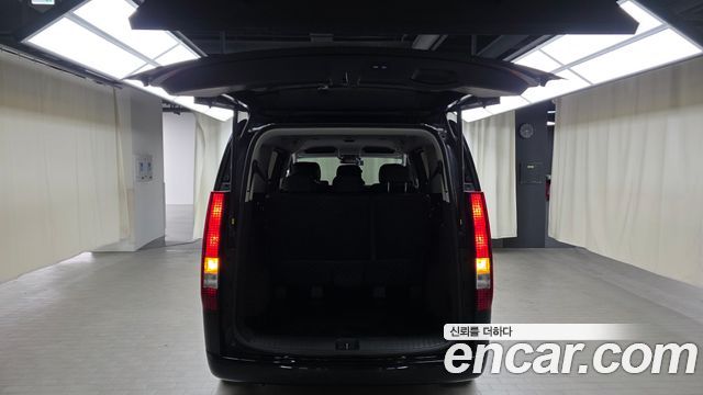 Hyundai Staria 4WD Tourer 9-Seater Modern 2025 — фото 19
