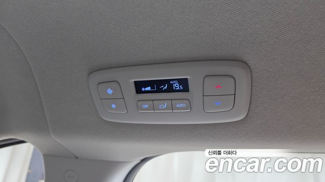 Hyundai Staria 4WD Tourer 9-Seater Modern 2025 — фото 20