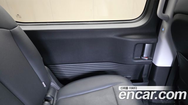 Hyundai Staria 4WD Tourer 9-Seater Modern 2025 — фото 25
