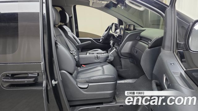 Hyundai Staria 4WD Tourer 9-Seater Modern 2025 — фото 26