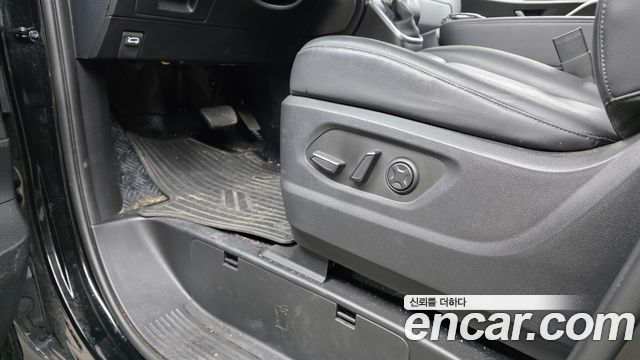 Hyundai Staria 4WD Tourer 9-Seater Modern 2025 — фото 31