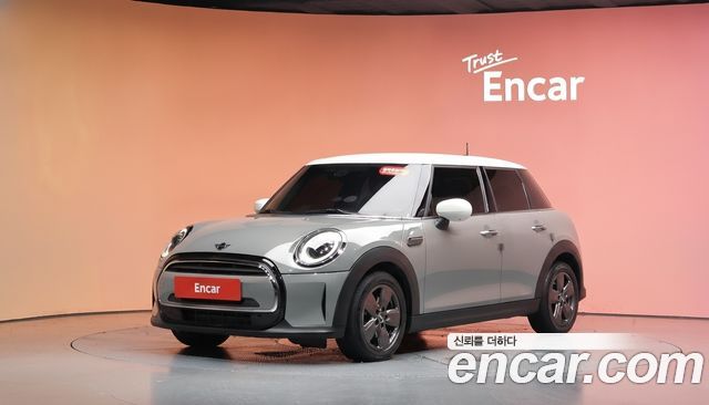 MINI Cooper 5Door Classic Third Generation