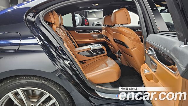 BMW 7 Series (G11) 740d xDrive M Sport 2018 — фото 12