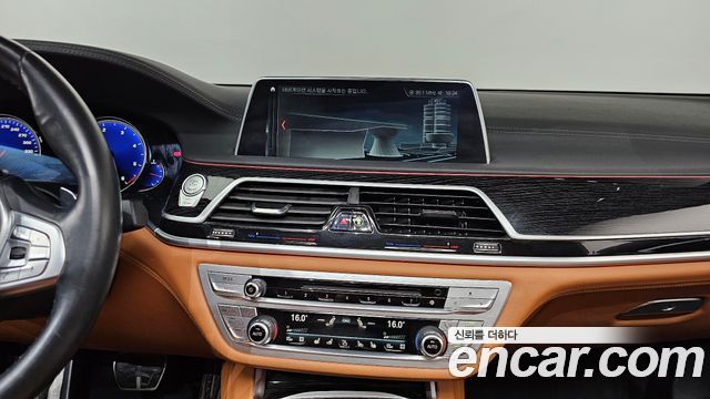 BMW 7 Series (G11) 740d xDrive M Sport 2018 — фото 14