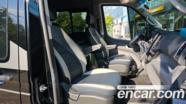 Hyundai Solati 15-seater Luxury 2024 — фото 10