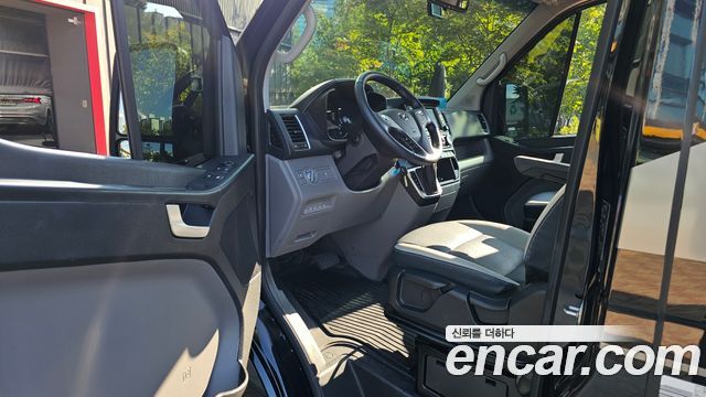 Hyundai Solati 15-seater Luxury 2024 — фото 11