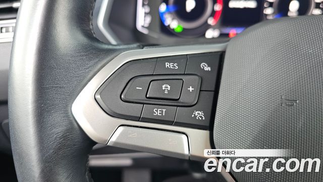 Volkswagen Tiguan Allspace 2.0 TSI Prestige 2023 — фото 23