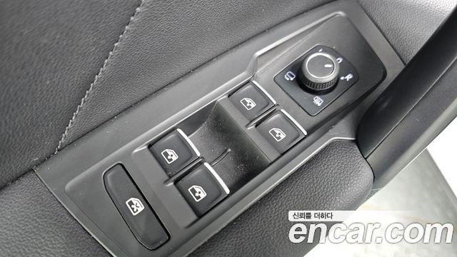 Volkswagen Tiguan Allspace 2.0 TSI Prestige 2023 — фото 34