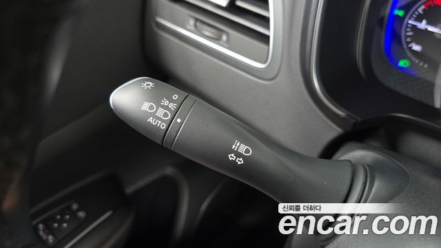 Renault Korea QM6 2.0 GDe PREMIERE 2WD 2021 — фото 32