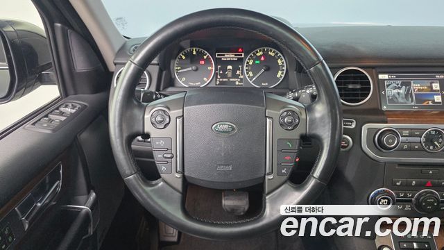 Land Rover Discovery 4 3.0 SDV6 HSE 2016 — фото 13