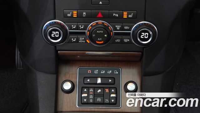 Land Rover Discovery 4 3.0 SDV6 HSE 2016 — фото 16