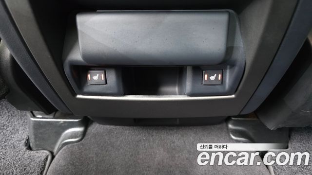 Land Rover Discovery 4 3.0 SDV6 HSE 2016 — фото 18