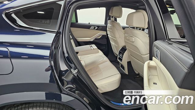 BMW X6 (G06) xDrive40i M Sport 2025 — фото 12