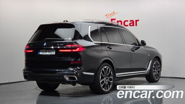 BMW X7 (G07) xDrive 40i M Sport 6STR 2024 — фото 2