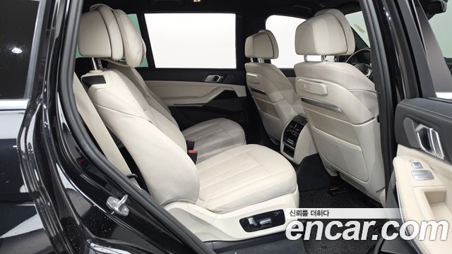 BMW X7 (G07) xDrive 40i M Sport 6STR 2024 — фото 12
