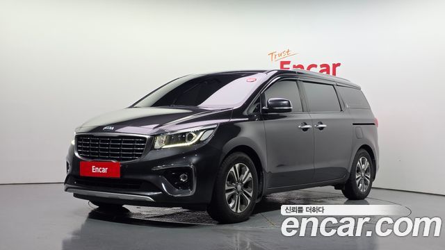 Kia Carnival 9-Seater Luxury