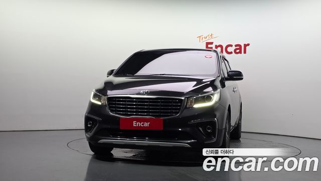 Kia Carnival 9-Seater Luxury 2019 — фото 3