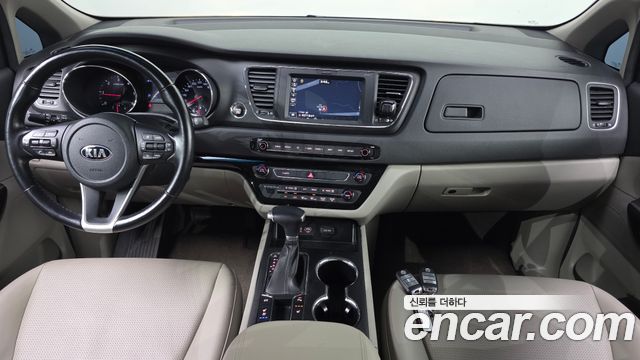 Kia Carnival 9-Seater Luxury 2019 — фото 7
