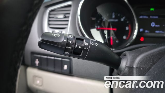 Kia Carnival 9-Seater Luxury 2019 — фото 14