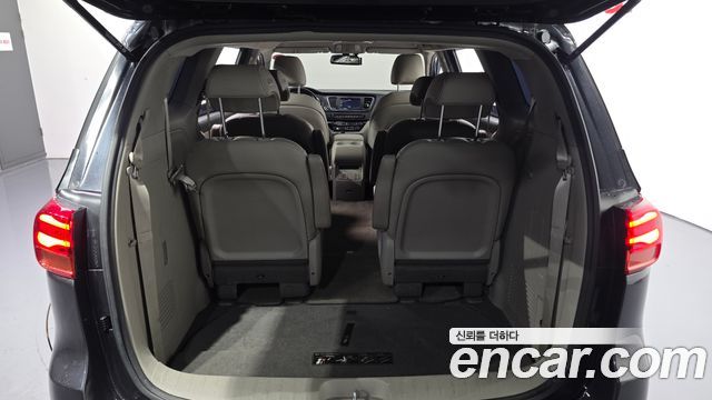 Kia Carnival 9-Seater Luxury 2019 — фото 20