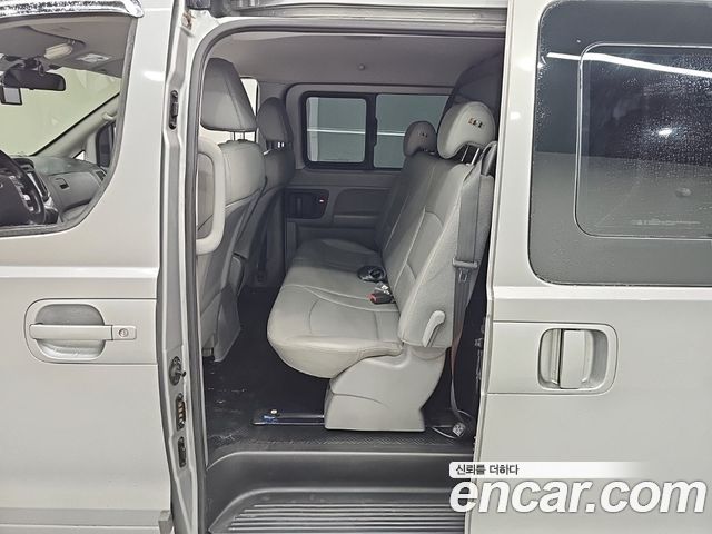 Hyundai Grand Starex Van 5-Seater Modern 2021 — фото 16