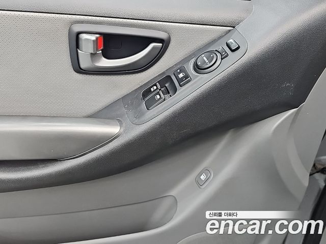 Hyundai Grand Starex Van 5-Seater Modern 2021 — фото 19