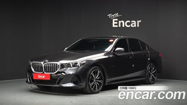 BMW 5 Series (G60) 530i xDrive M Sport 2026 — фото 1