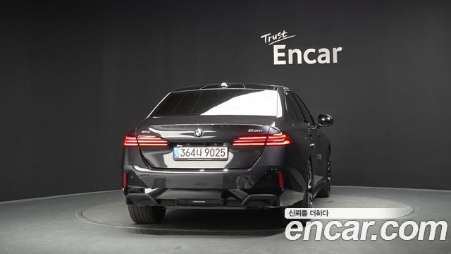 BMW 5 Series (G60) 530i xDrive M Sport 2026 — фото 4