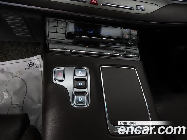 Hyundai Grandeur (IG) 3.0 LPi Exclusive 2022 — фото 15