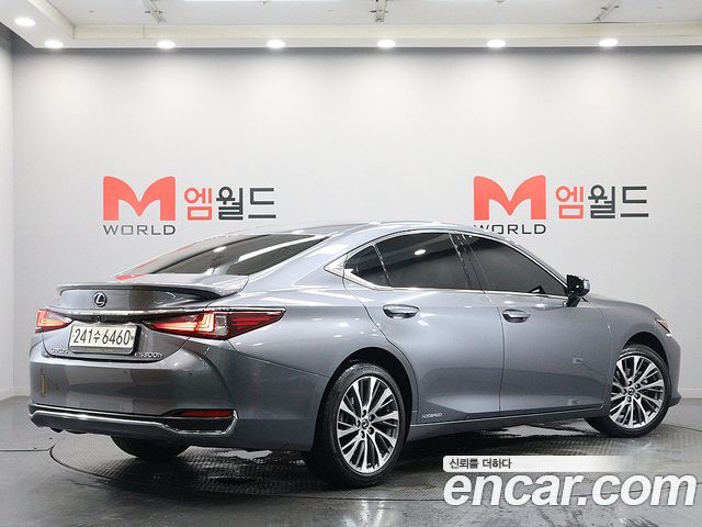Lexus ES300h (VII) Luxury 2021 — фото 3
