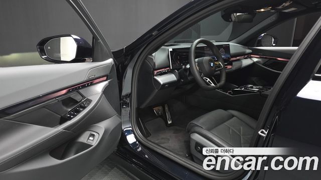 BMW 5 Series (G60) 530i xDrive M Sport 2026 — фото 10