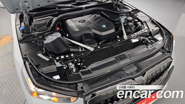 BMW 5 Series (G60) 520i Special Edition 2025 — фото 6