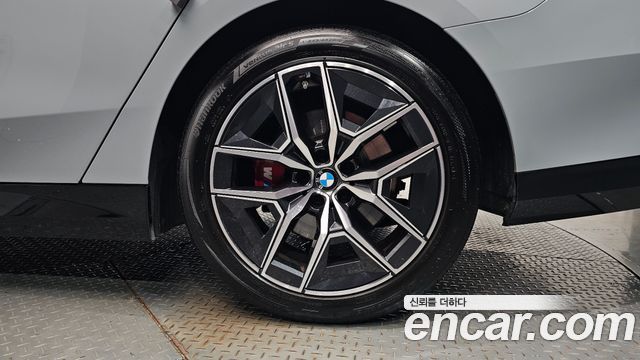 BMW 5 Series (G60) 520i Special Edition 2025 — фото 21