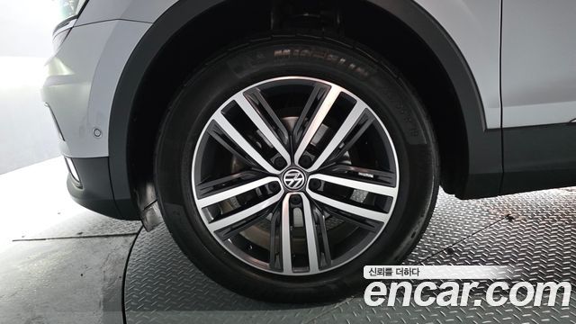 Volkswagen Tiguan Allspace 2.0 TDI Prestige 2020 — фото 5