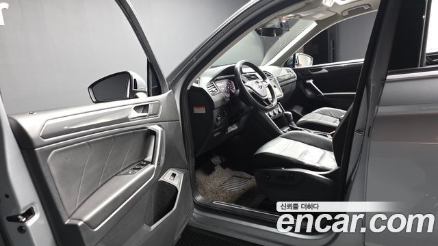 Volkswagen Tiguan Allspace 2.0 TDI Prestige 2020 — фото 10