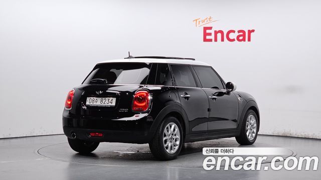 MINI Cooper 5Door HIGH 3rd 2018 — фото 2