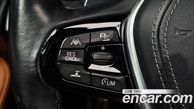 BMW 5 Series (G30) 520d M Sport package 2017 — фото 13