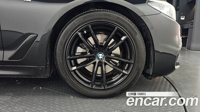 BMW 5 Series (G30) 520d M Sport package 2017 — фото 21