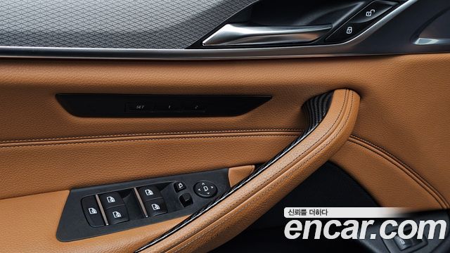 BMW 5 Series (G30) 520d M Sport package 2017 — фото 29