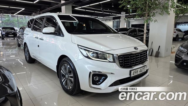 Kia Carnival 9-Seater Luxury 2019 — фото 3