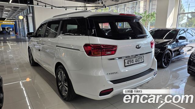 Kia Carnival 9-Seater Luxury 2019 — фото 6